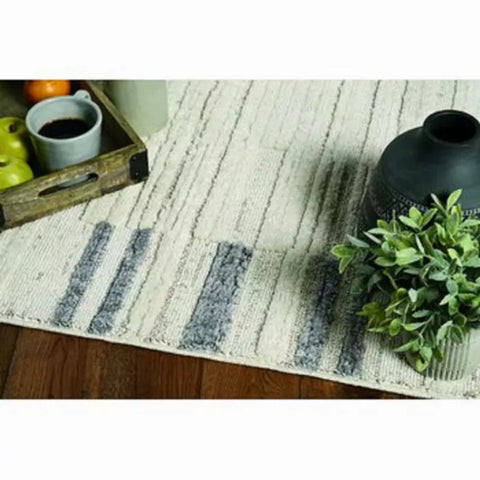 8' Ivory Grey Polyester Runner Rug Homeroots.co